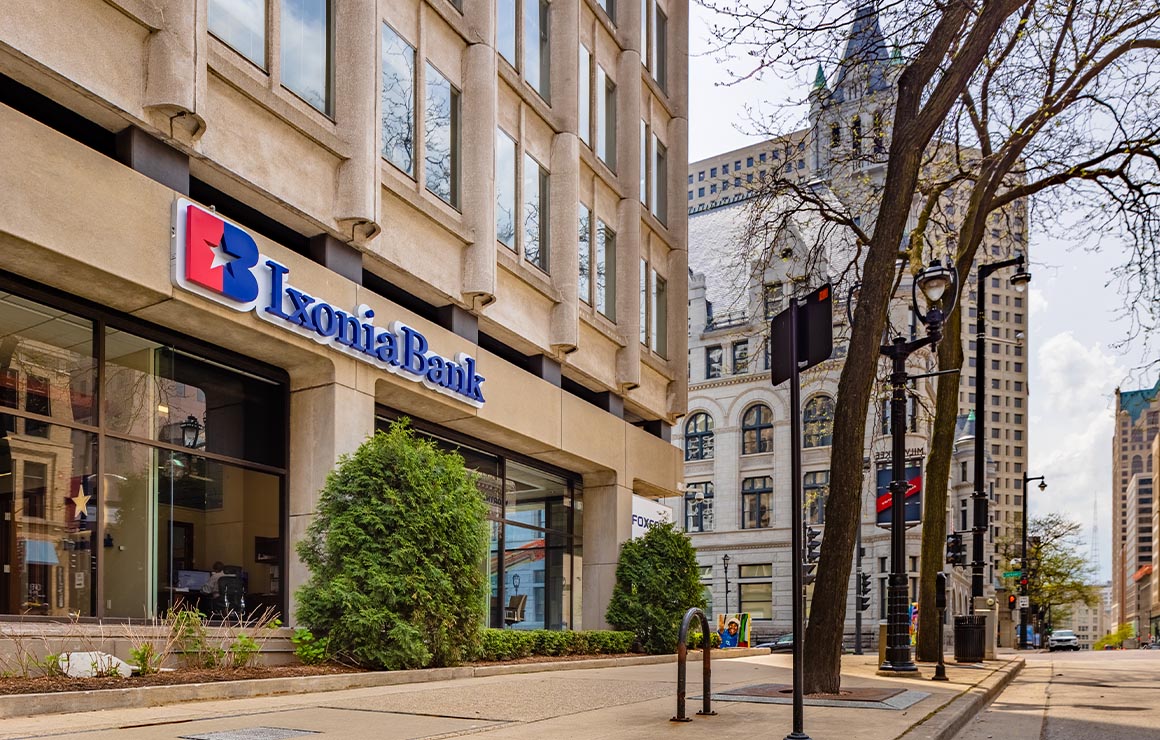 Ixonia Bank Expands into Downtown Milwaukee with New Branch Blog